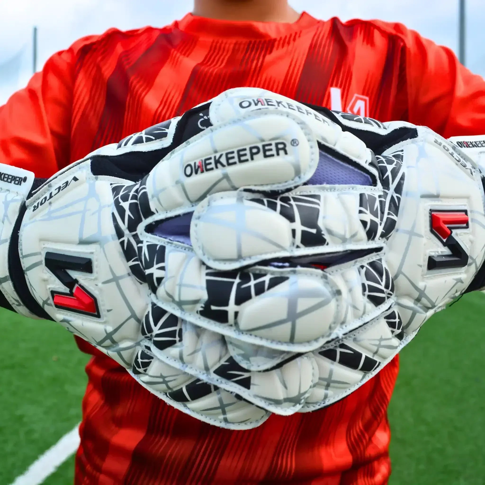 ONEKEEPER Vector Evolution White and Black