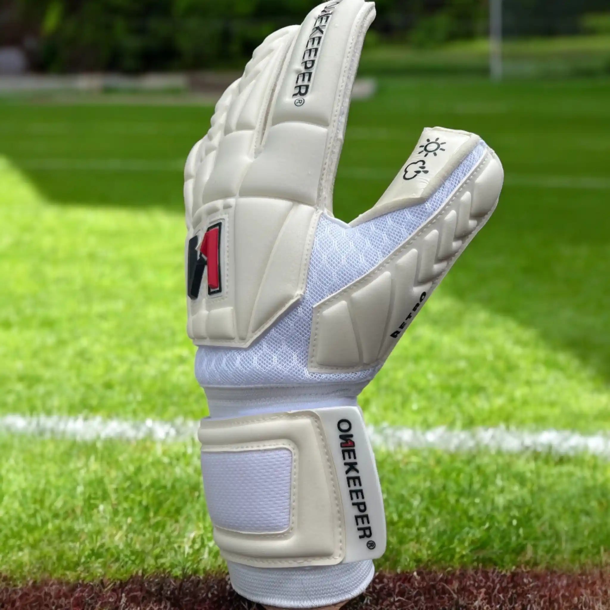 ONEKEEPER Retro - Roll Finger Goalkeeper Gloves – Classic Style, Modern Power
