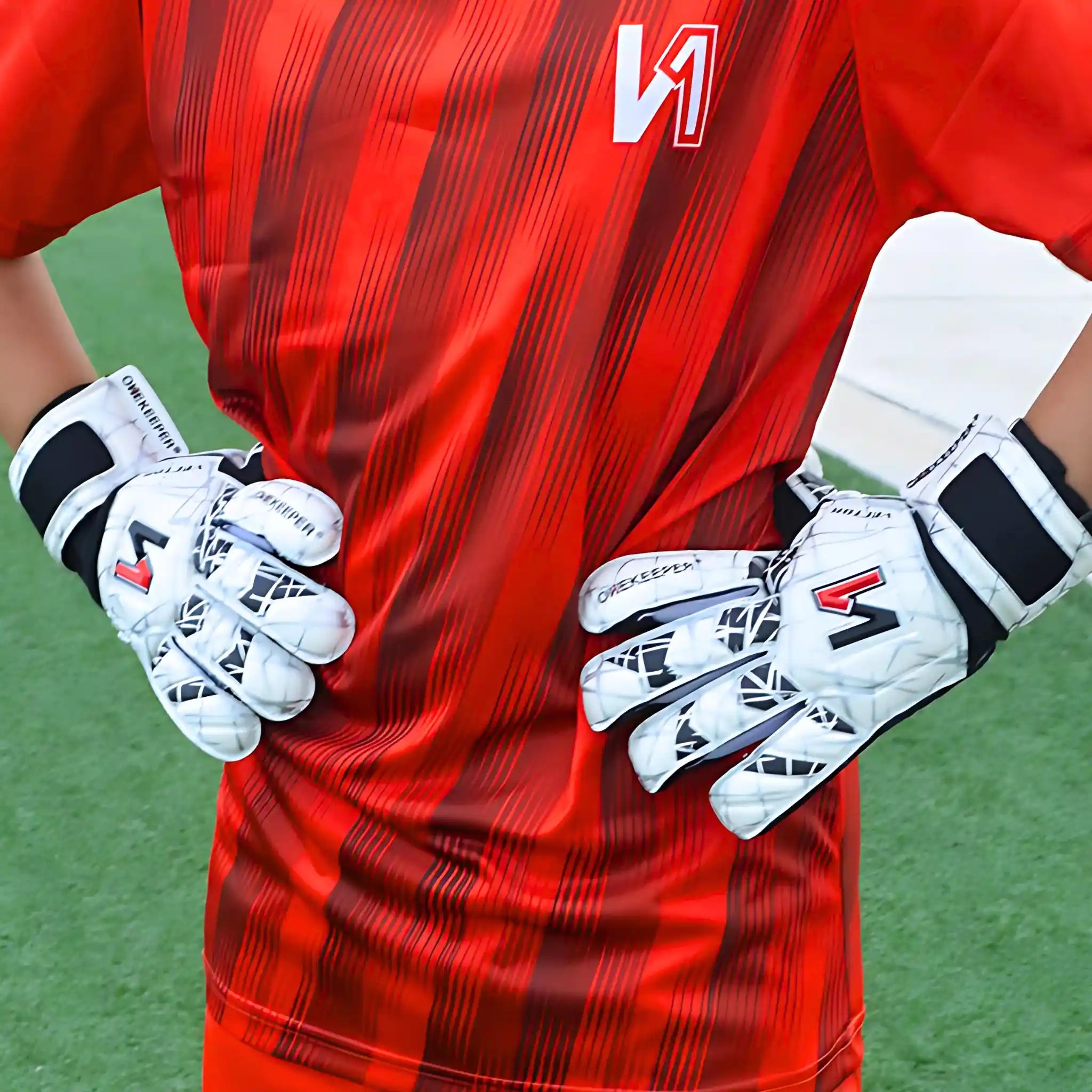 ONEKEEPER Vector Evolution White and Black
