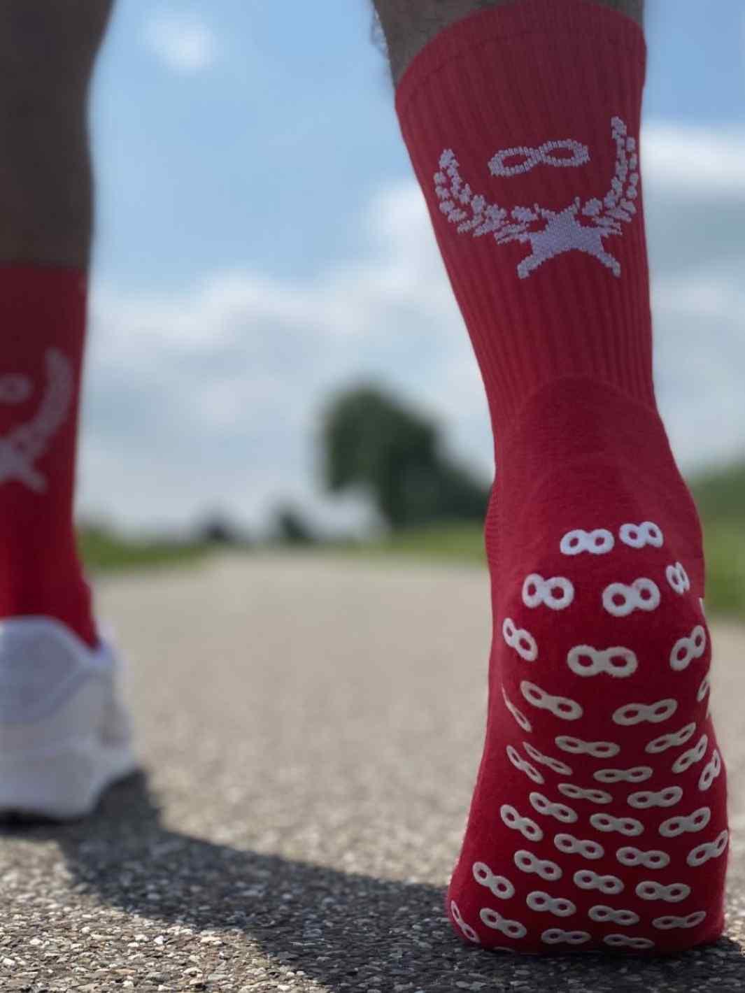 Anti Slip Gripper Soccer Socks - Non Slipping Athletic Grip Socks for  Football ball Running 